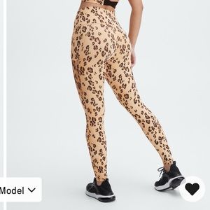 Fabletics | On-The-Go PowerHoldHigh Waisted Legging | M